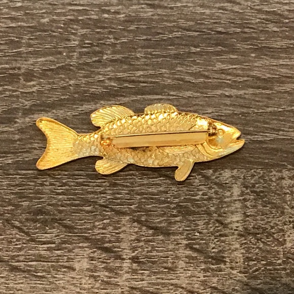 Vintage Gold Tone Fish Pin 2 5/16" Long - Picture 3 of 3